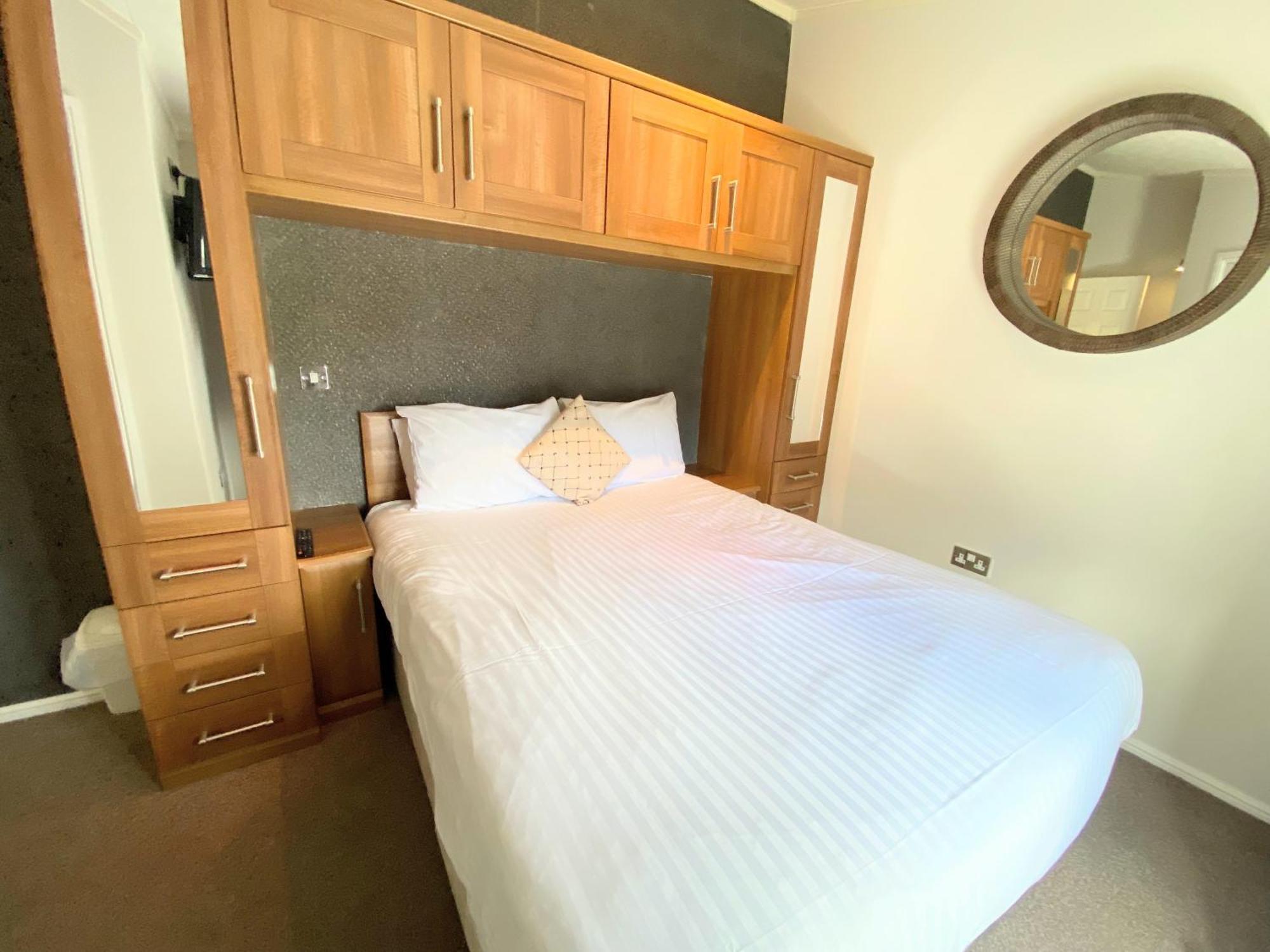 Benarty 11 With Private Hot Tub - Fife - Loch Leven - Lomond Hills - Pet Friendly Villa Kelty Buitenkant foto